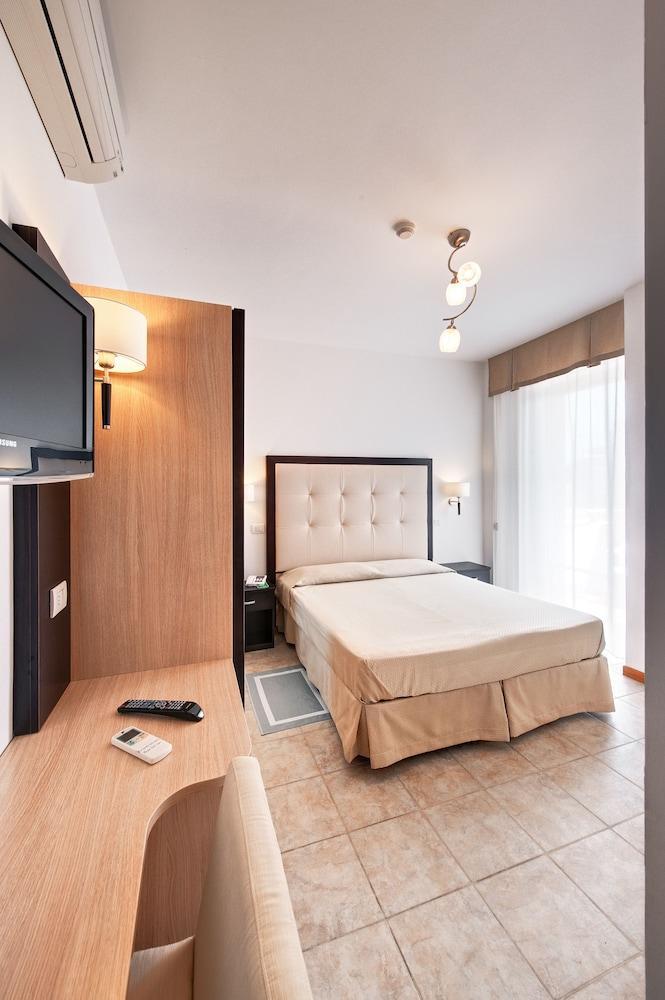 Hotel Bahia 산베네데토델트론토 외부 사진